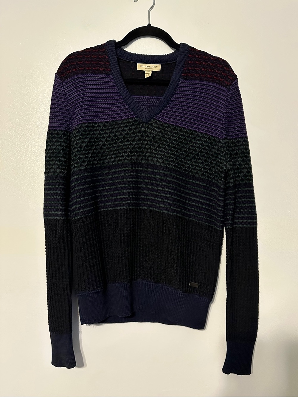 Burberry London Cotton Knit V Neck Sweater Purple Blue Red size Small Men’s